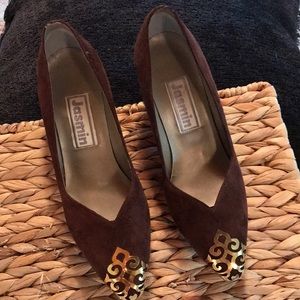 Jasmin Brown Suede Pumps size 6B